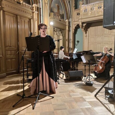 Advent Concert &#8220;Winter Homing Pigeon&#8221;